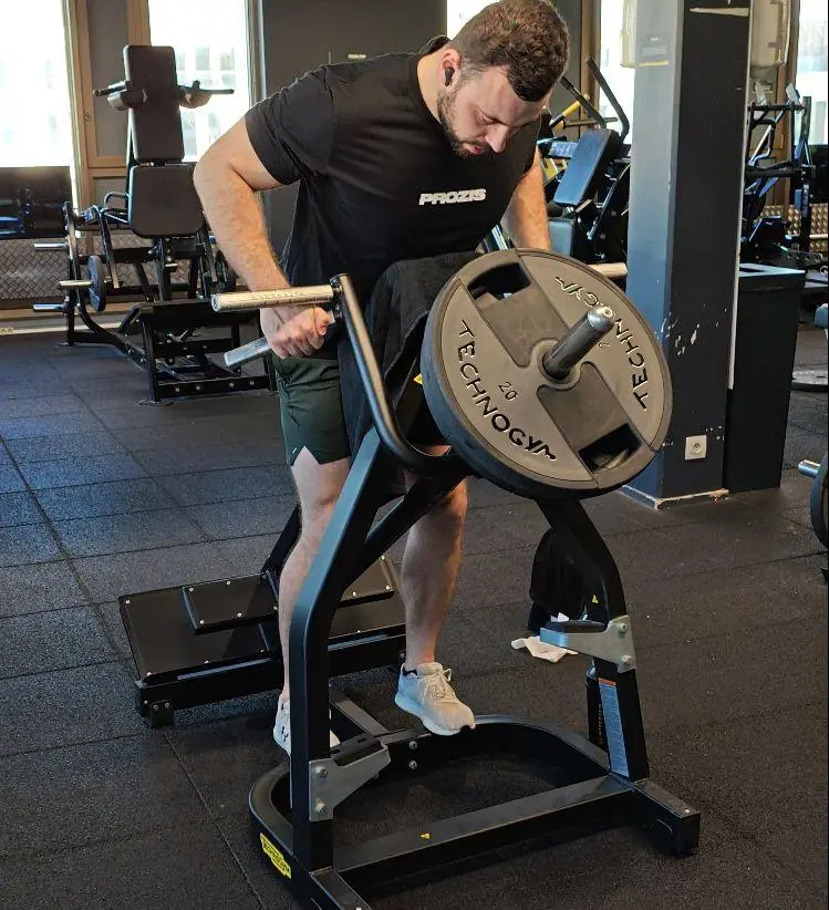 Rowing T-bar machine