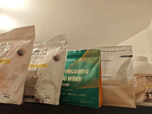 Whey prot&eacute;ine danger : la v&eacute;rit&eacute; sur les risques r&eacute;els