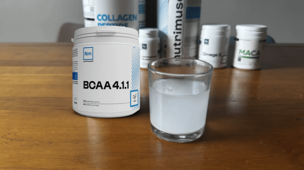 mon test BCAA 4.1.1 Nutrimuscle sur ma table