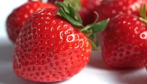 Fraise Musculation : Le Fruit Rouge Qui Transforme Vos Perfs