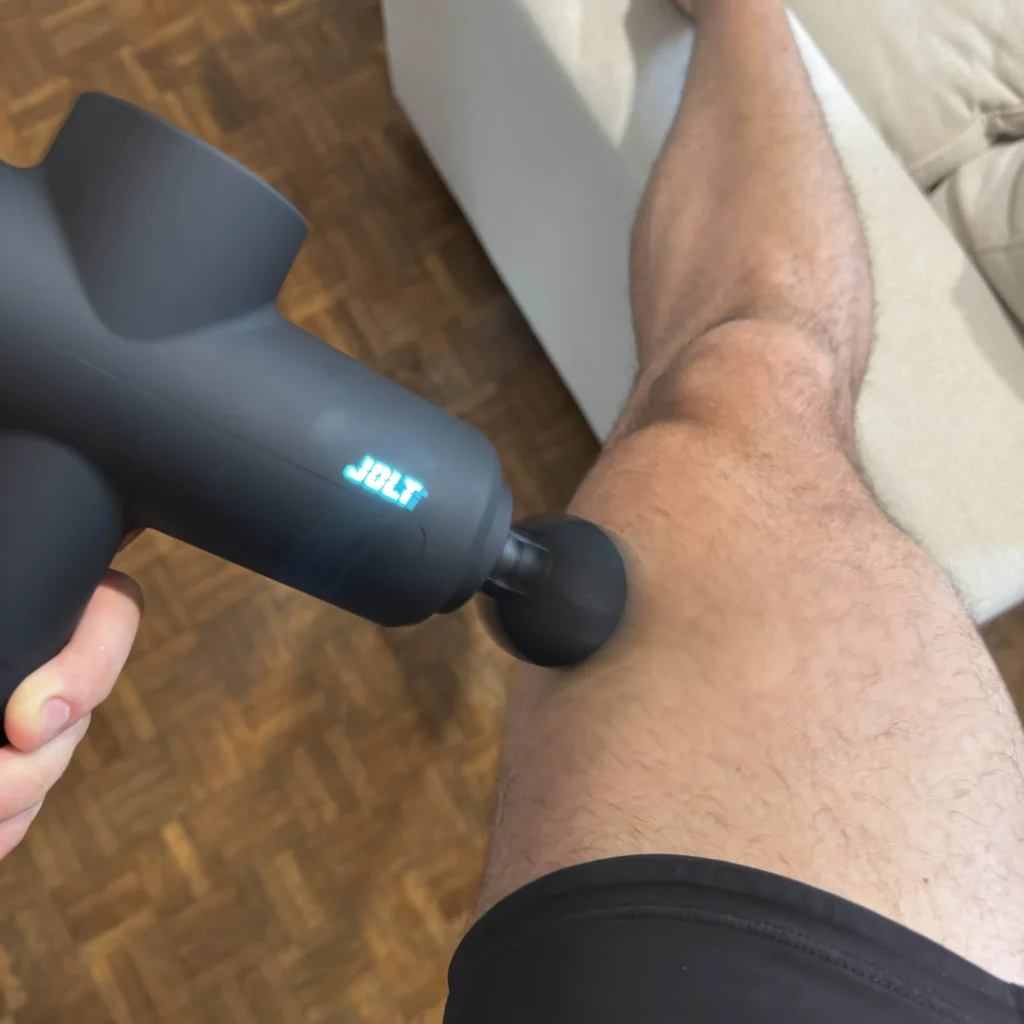 test sur ma jambe d'un massage jolt bolt+
